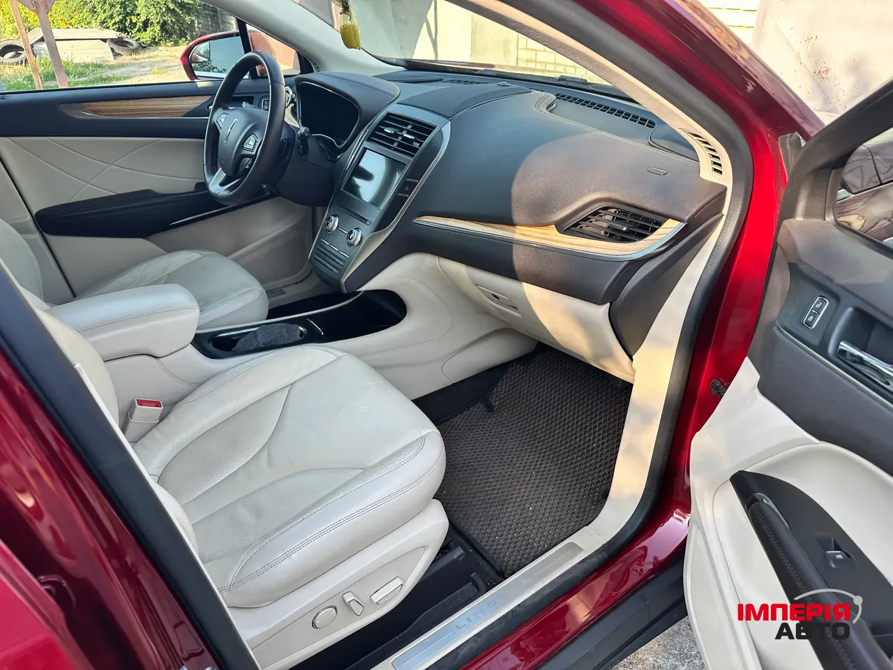 Lincoln MKC - фото 15