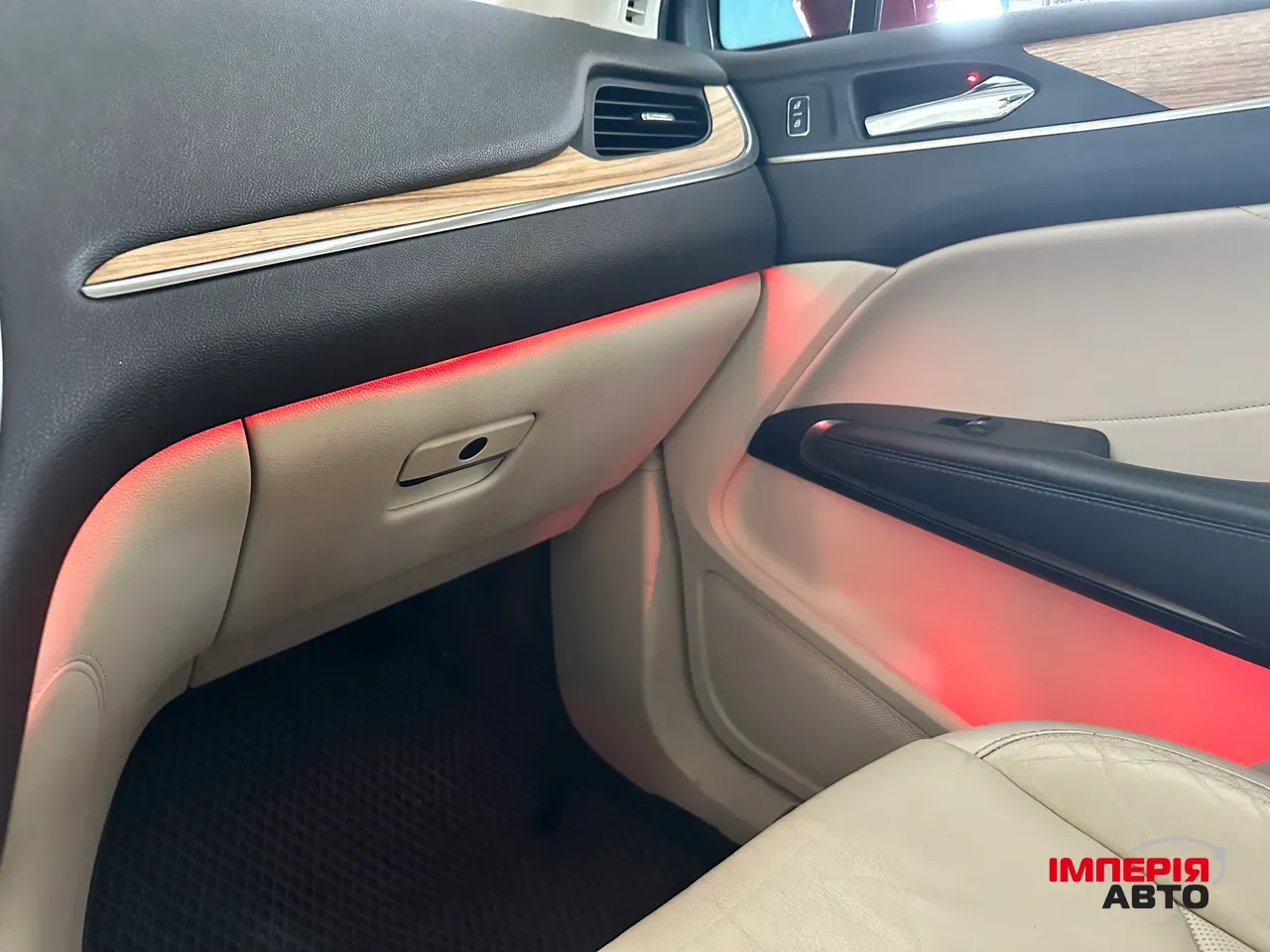 Lincoln MKC - фото 7