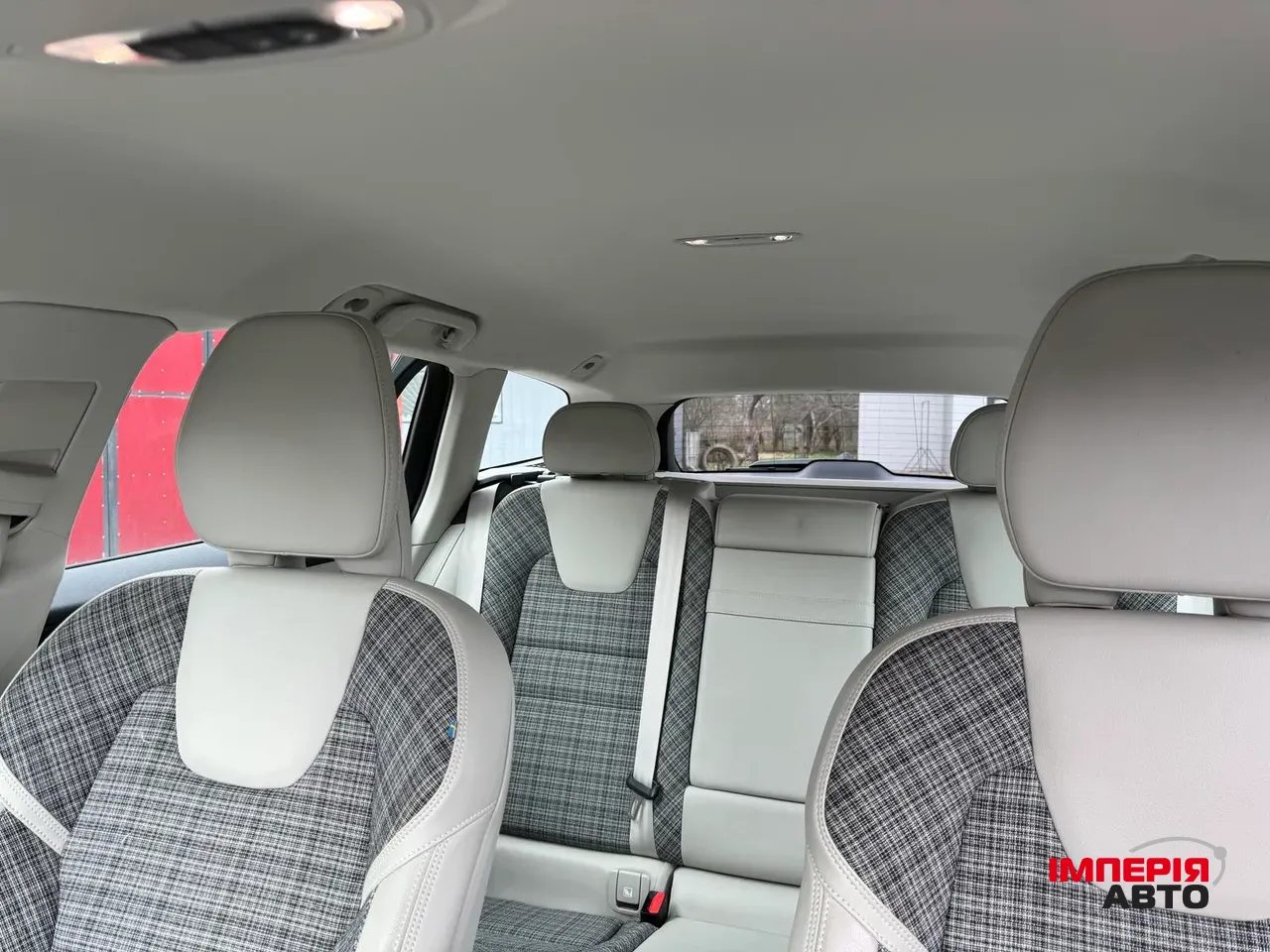 Volvo V60 Cross Country - фото 19