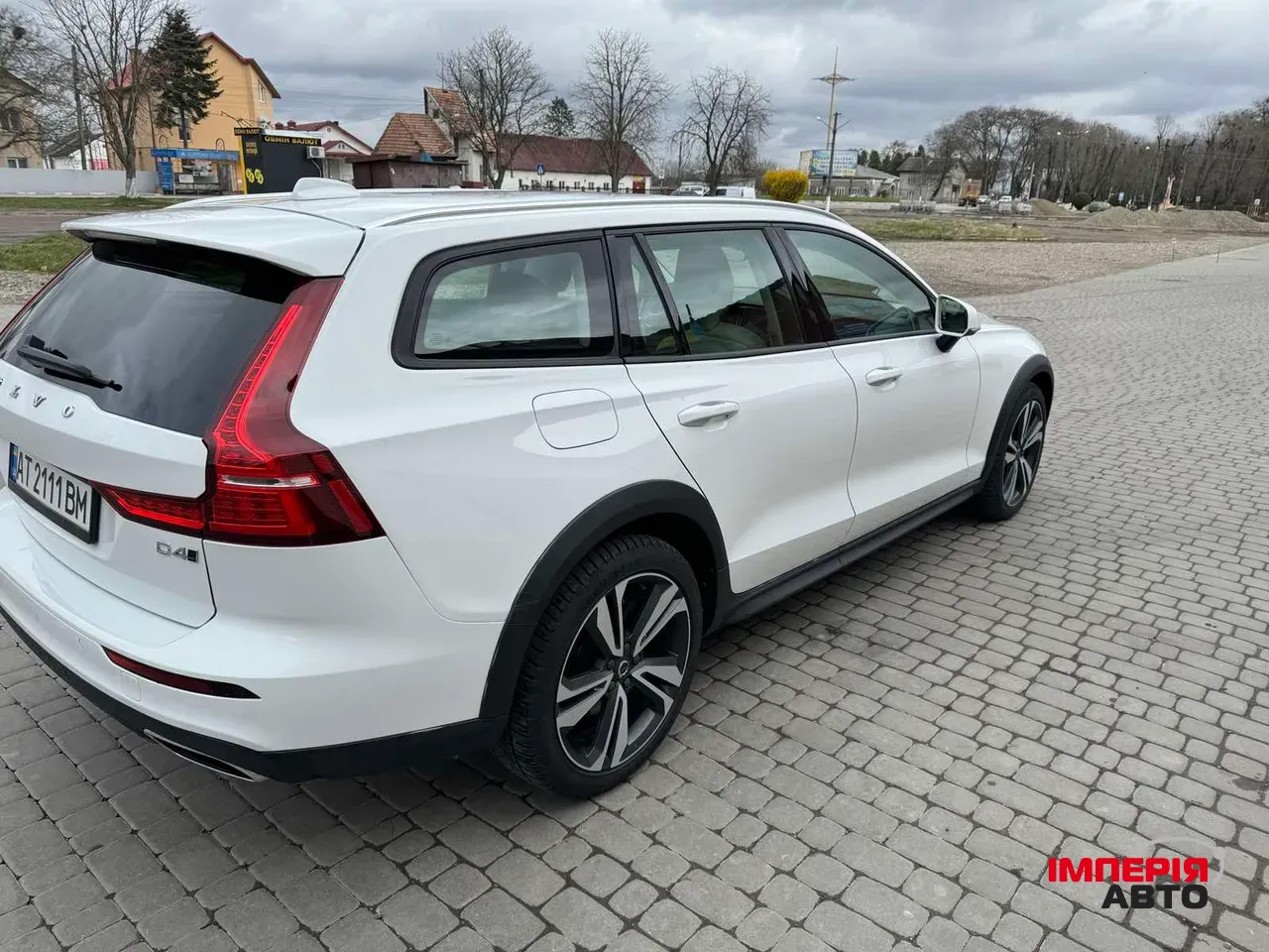 Volvo V60 Cross Country - фото 3