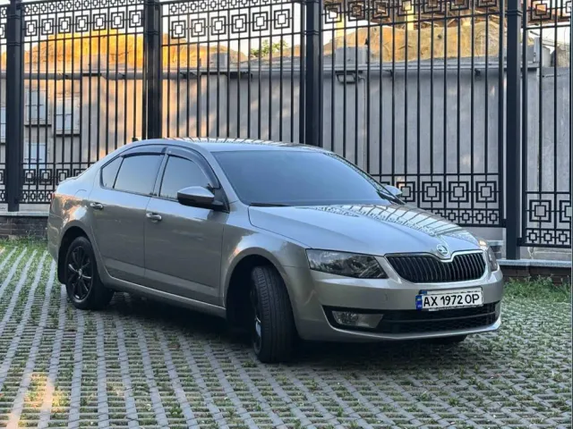 Skoda Octavia - фото 1
