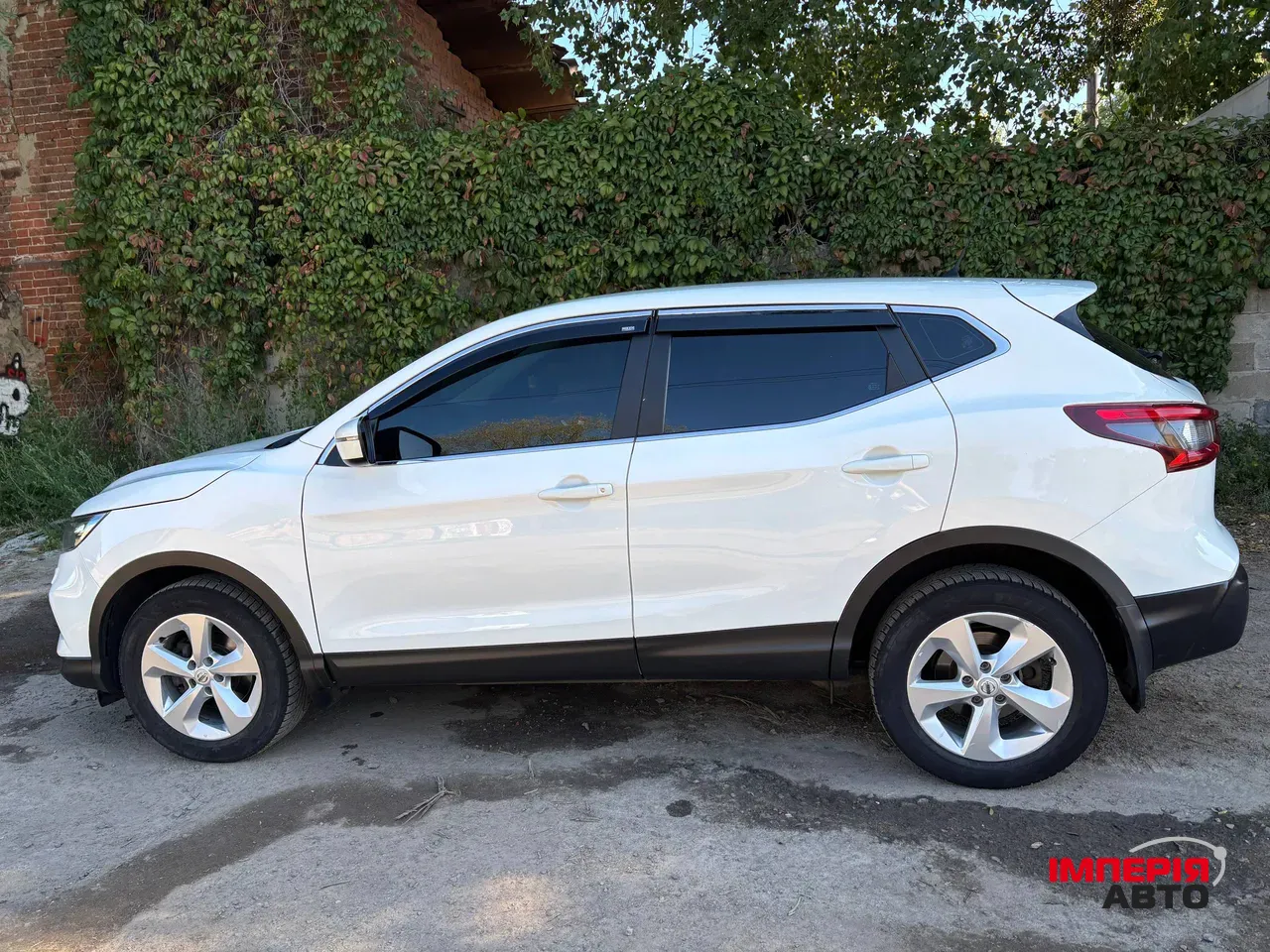 Nissan Qashqai - фото 1