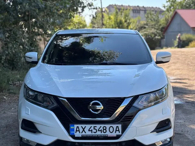 Nissan Qashqai - фото 1
