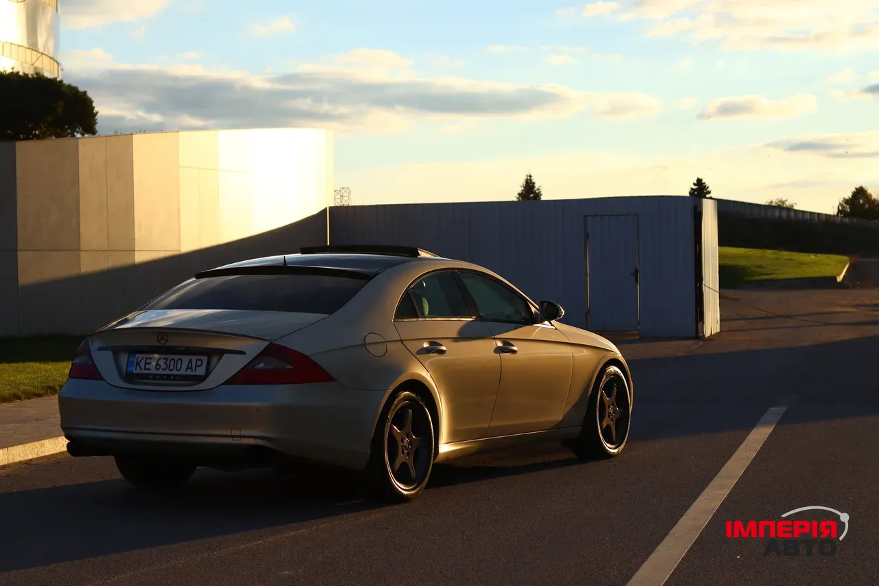Mercedes-Benz CLS - фото 1