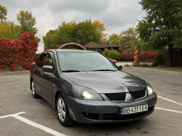 Mitsubishi Lancer - фото 2