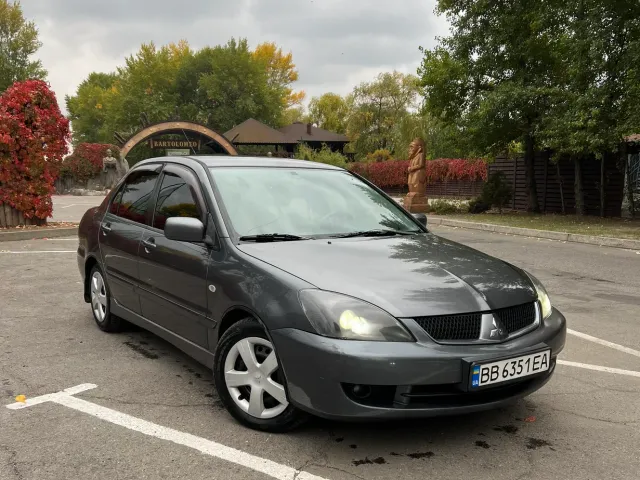 Mitsubishi Lancer - фото 5