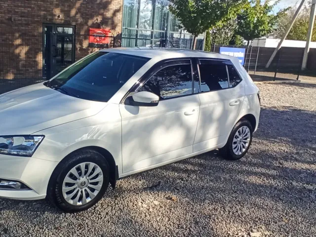 Skoda Fabia - фото 2