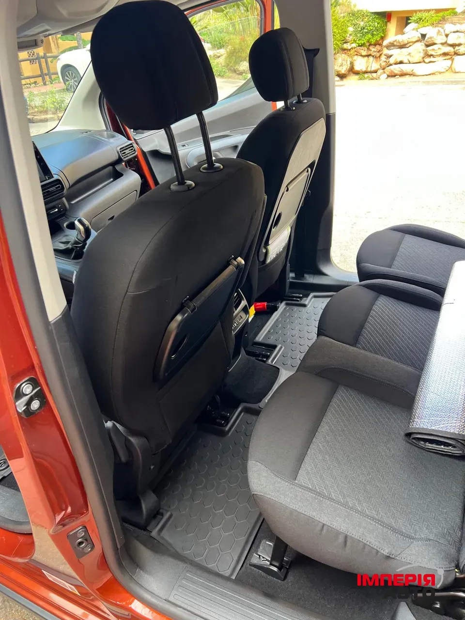 Peugeot Rifter - фото 12