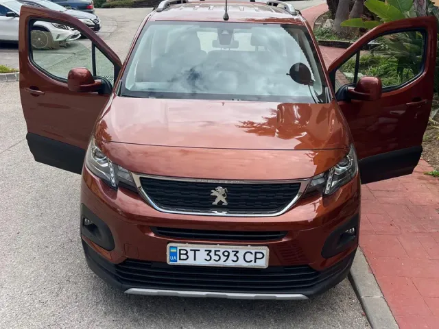 Peugeot Rifter - фото 1