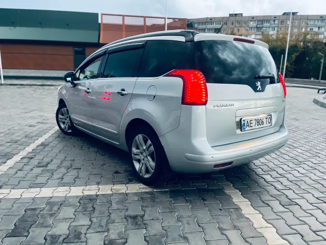 Peugeot 5008 - фото 2