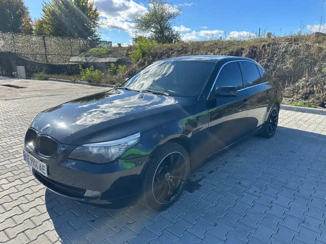 BMW 5 серії - фото 1