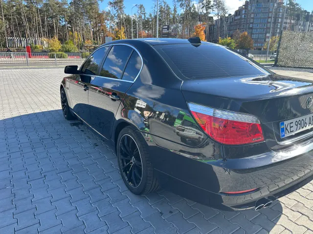 BMW 5 серії - фото 2