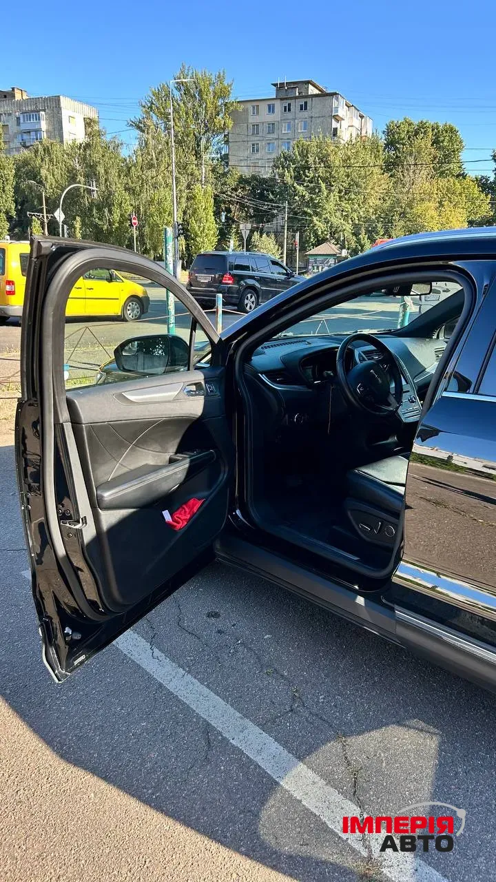 Lincoln MKC - фото 25