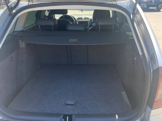 Skoda Octavia - фото 4