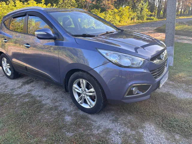 Hyundai ix35 - фото 1