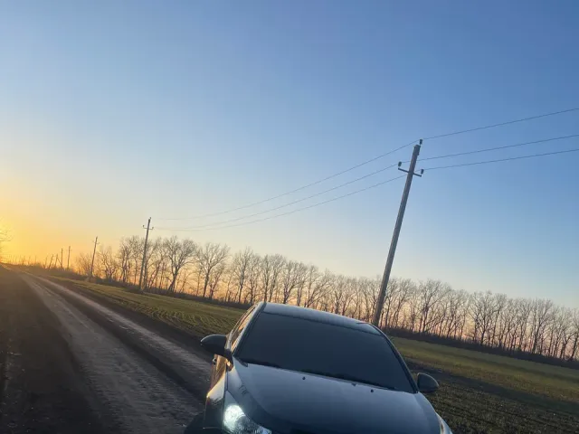 Chevrolet Cruze - фото 2