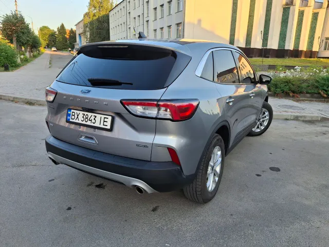 Ford Escape - фото 1