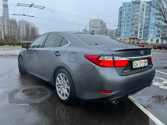 Lexus ES - фото 3