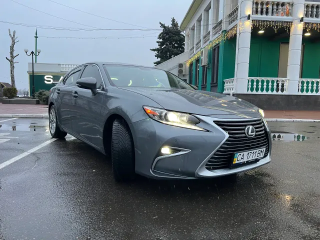 Lexus ES - фото 2