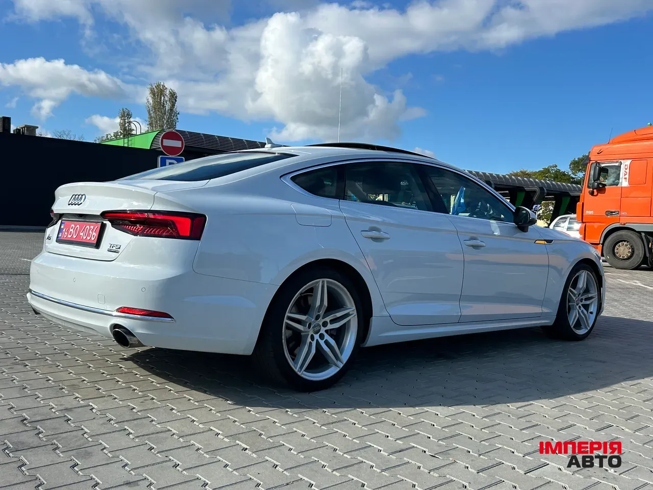 Audi A5 - фото 9