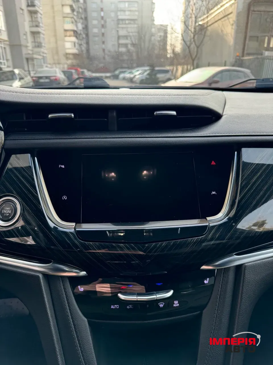 Cadillac XT6 - фото 16