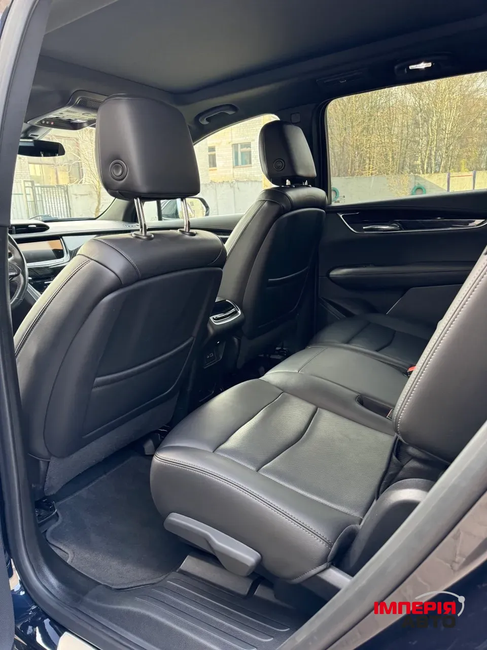 Cadillac XT6 - фото 11