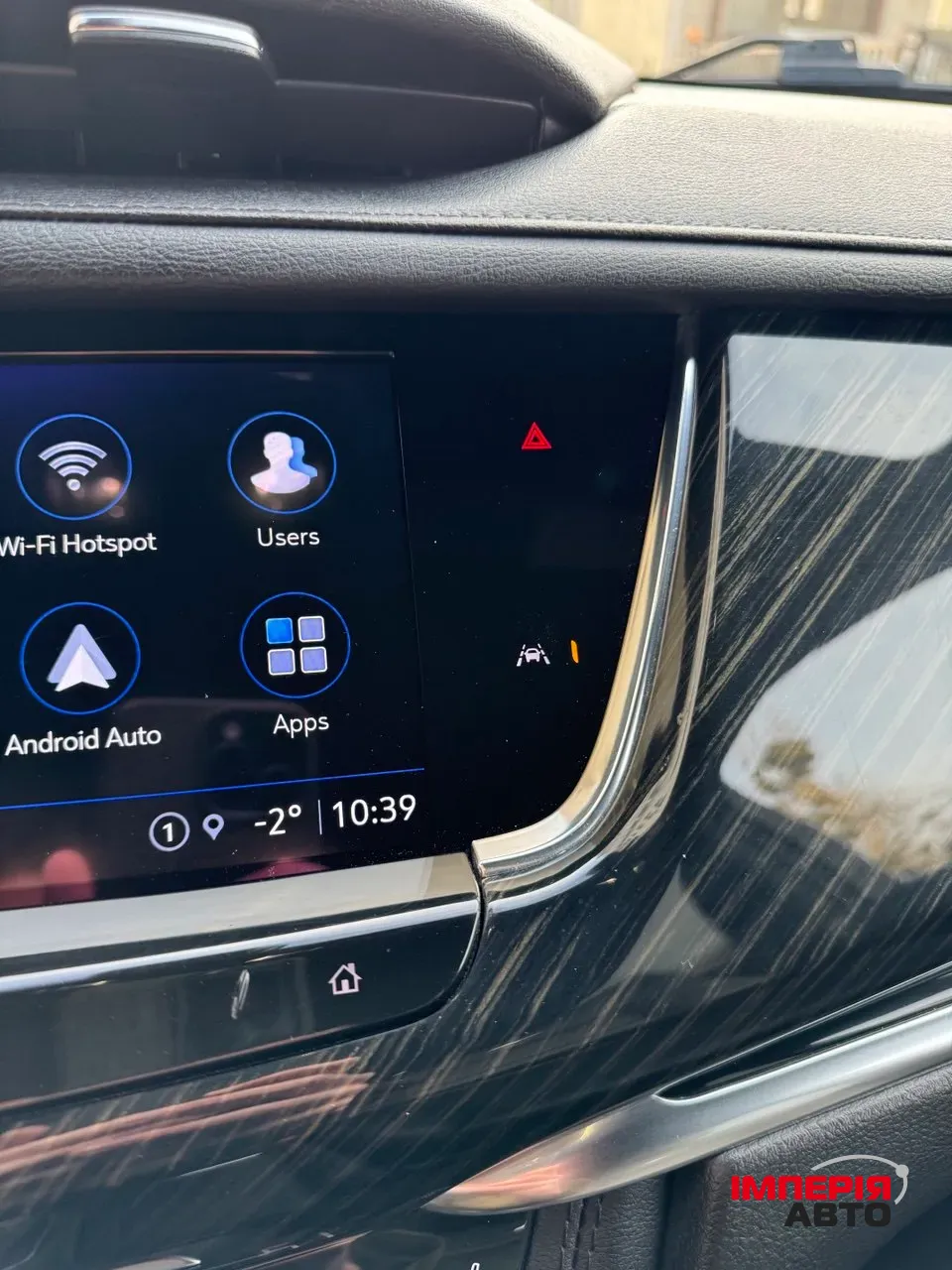 Cadillac XT6 - фото 15