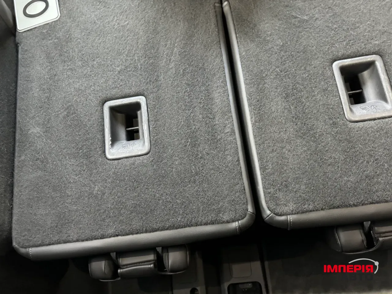 Cadillac XT6 - фото 18