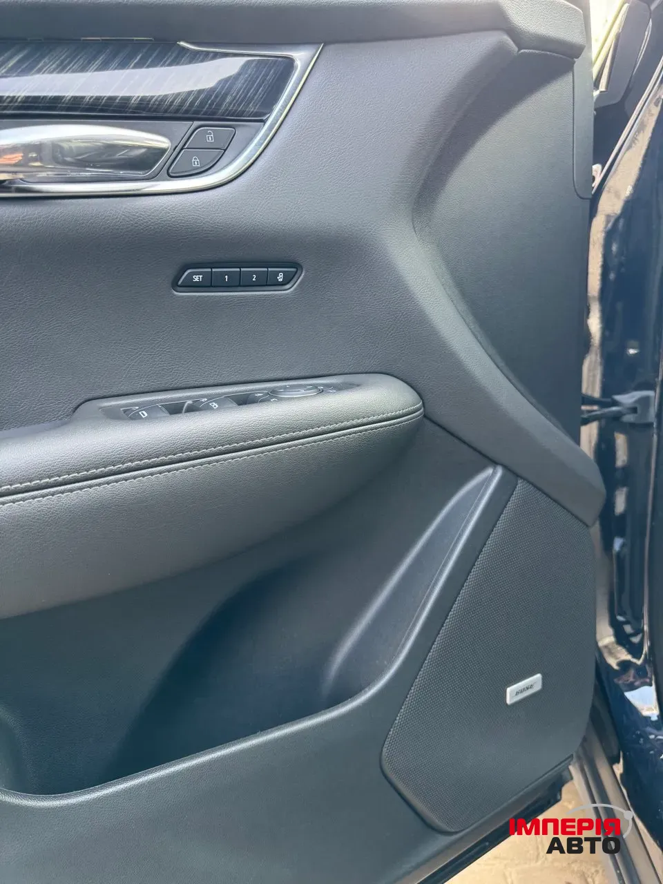 Cadillac XT6 - фото 9