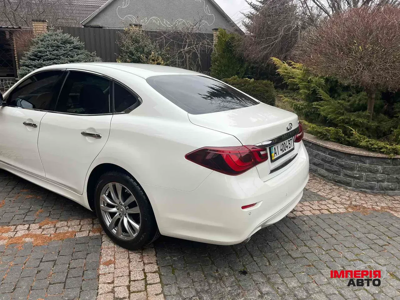 Infiniti Q70 - фото 1