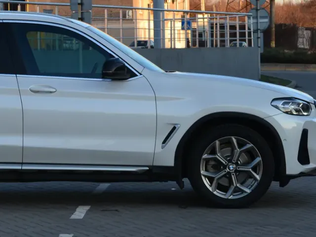 BMW X3 - фото 5