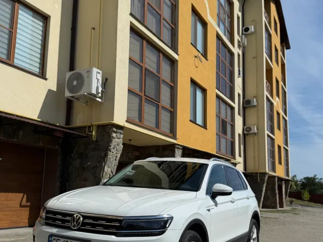 Volkswagen Tiguan - фото 2