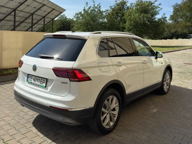 Volkswagen Tiguan - фото 4