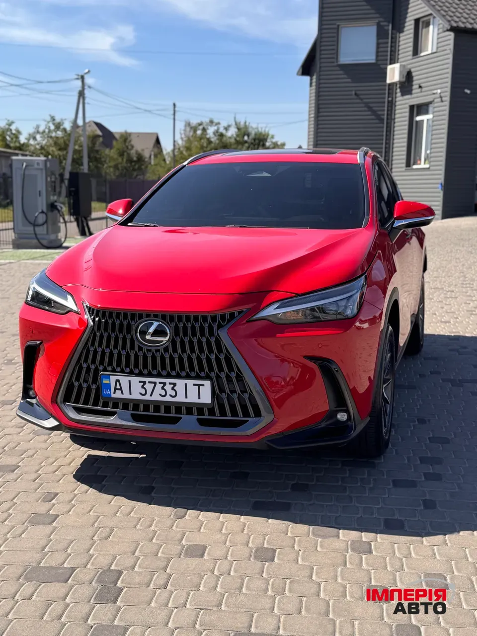 Lexus NX - фото 1