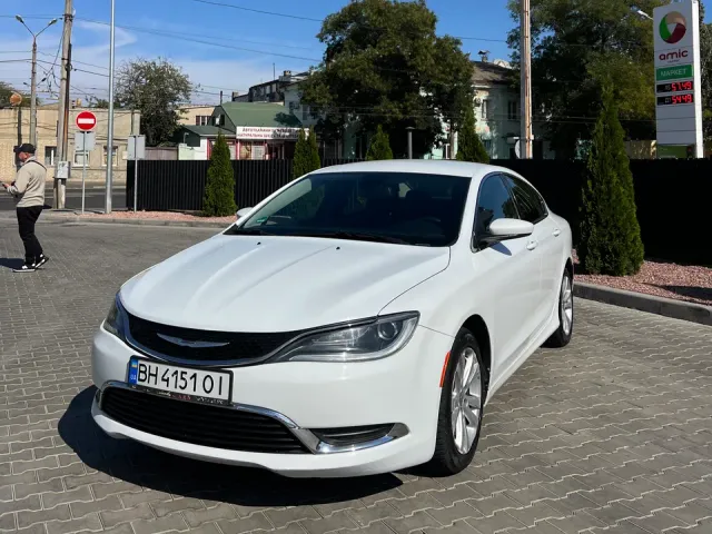 Chrysler 200 - фото 1