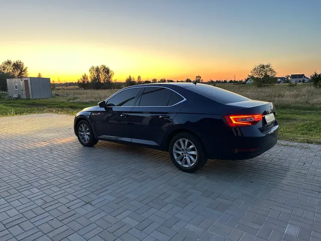 Skoda Superb - фото 1
