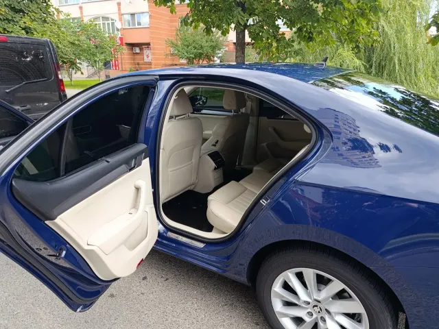 Skoda Superb - фото 4