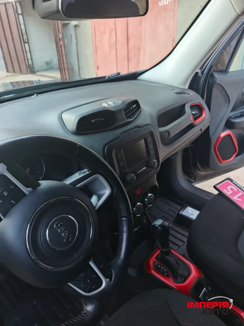 Jeep Renegade - фото 11