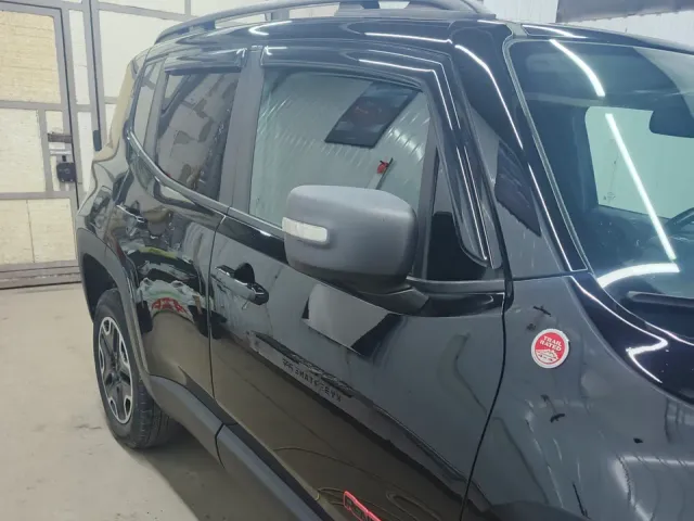 Jeep Renegade - фото 4