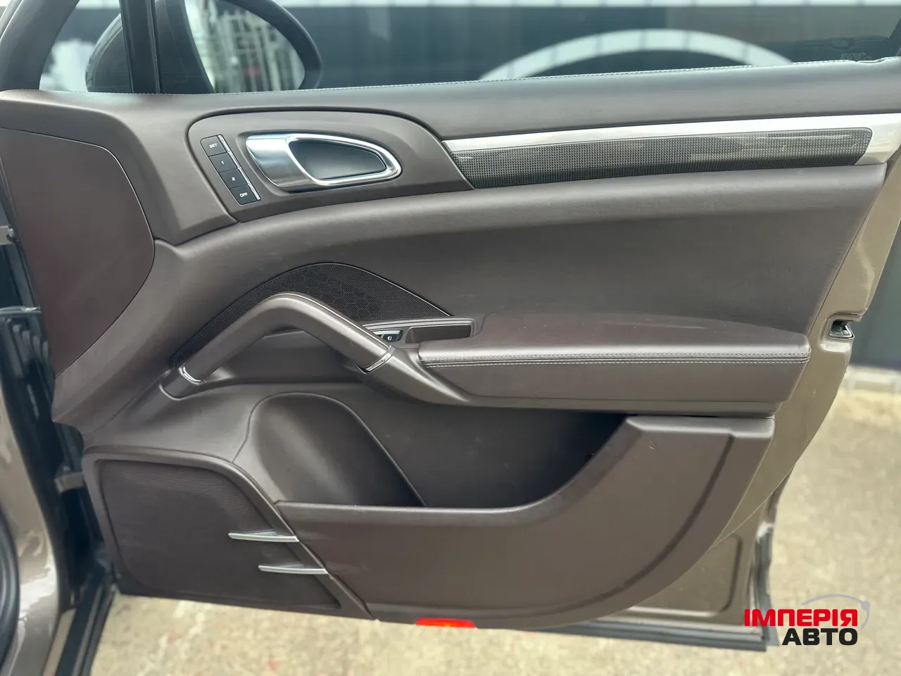 Porsche Cayenne - фото 11