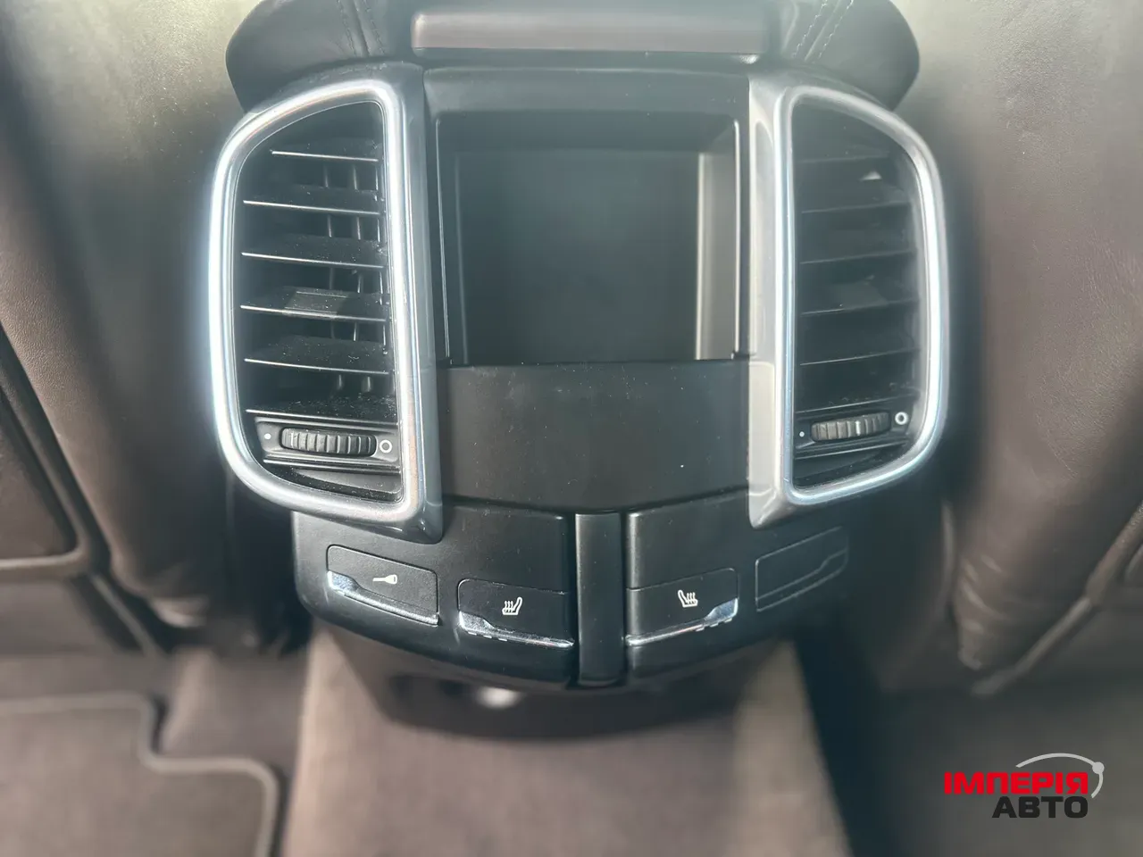 Porsche Cayenne - фото 7