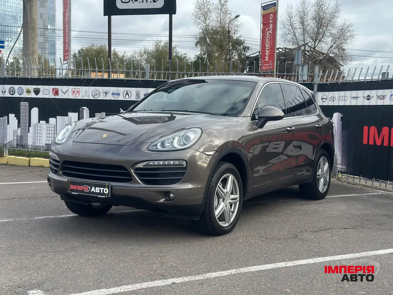 Porsche Cayenne - фото 1