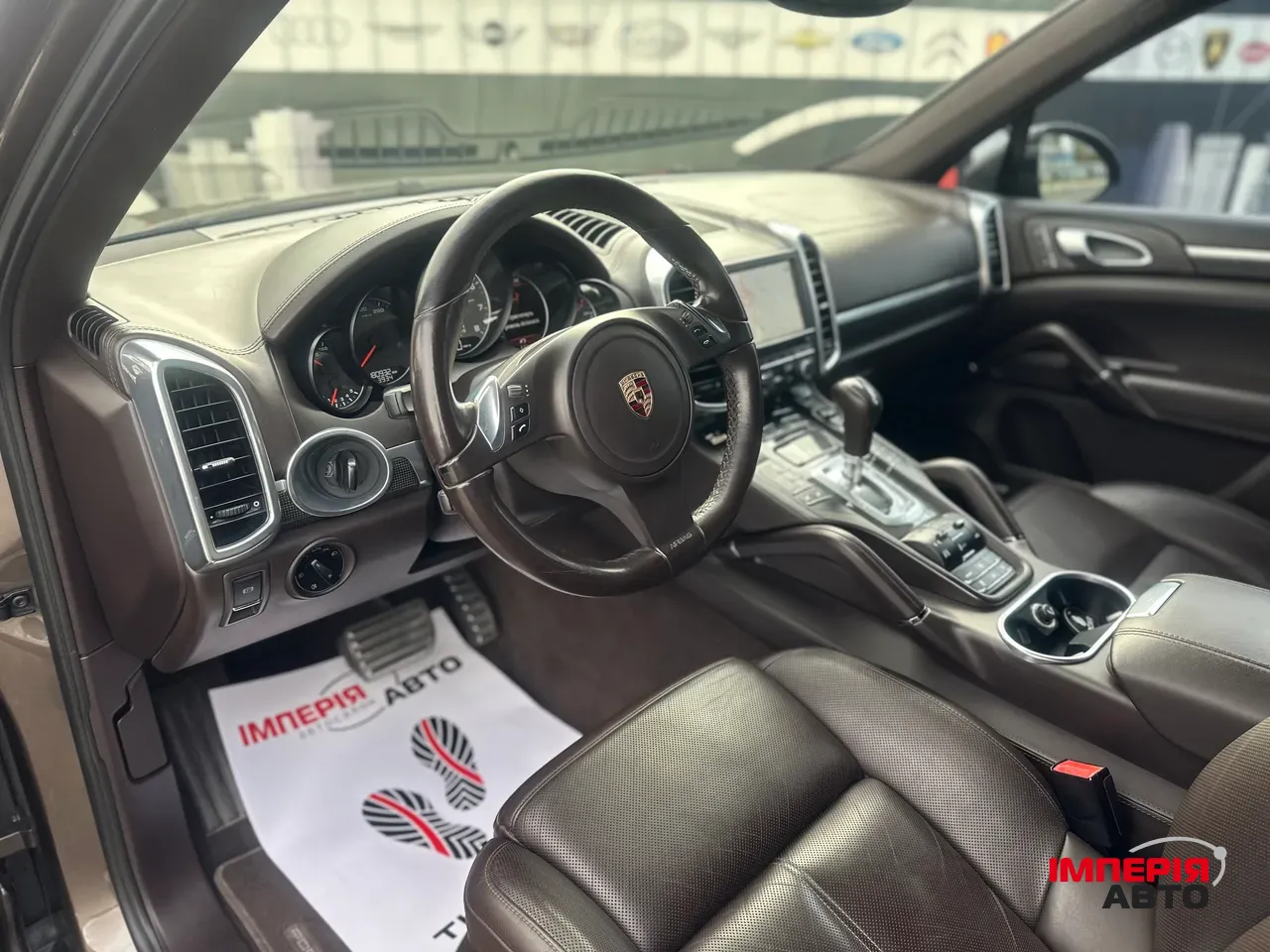 Porsche Cayenne - фото 14