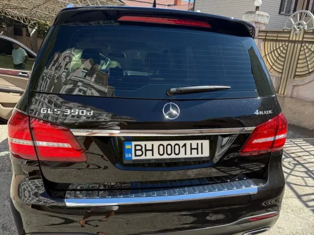 Mercedes-Benz GLS - фото 3