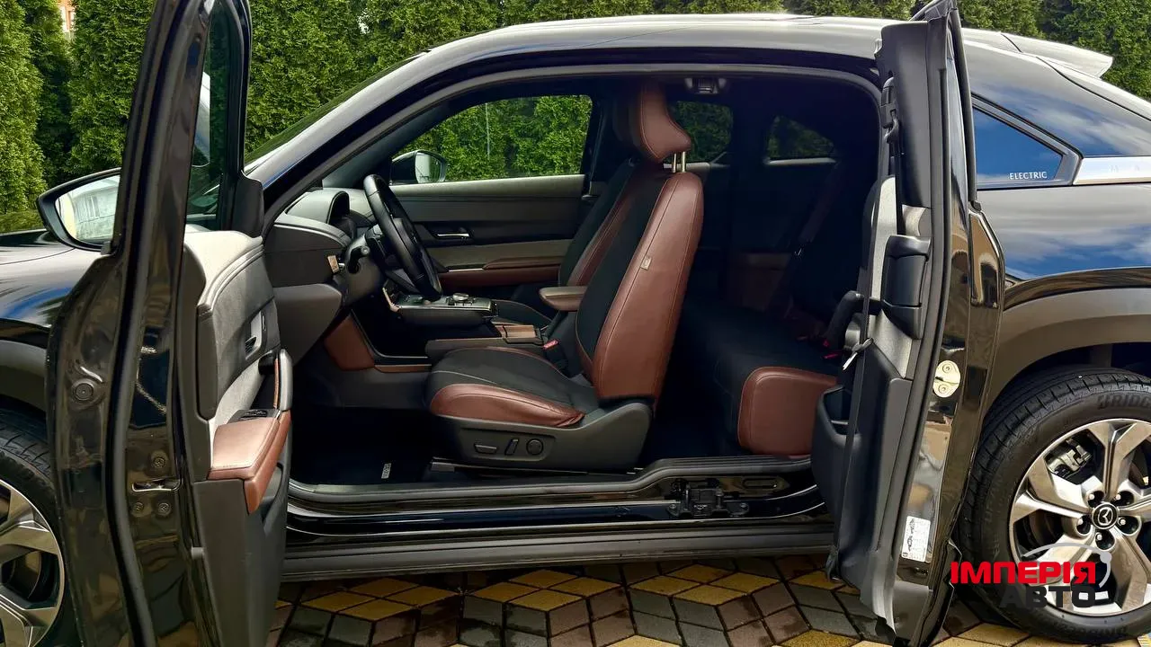 Mazda MX-30 - фото 26