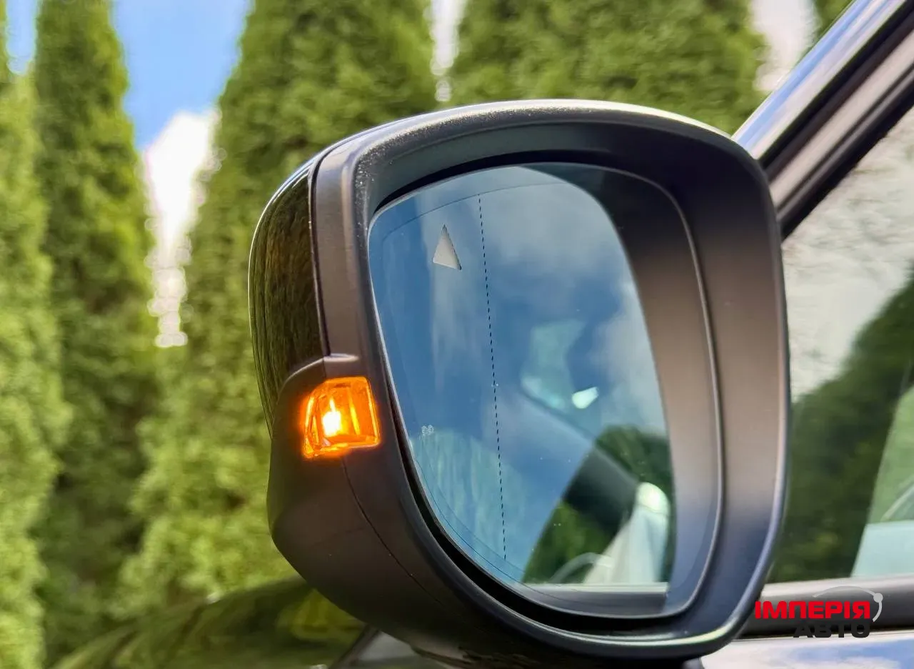 Mazda MX-30 - фото 14