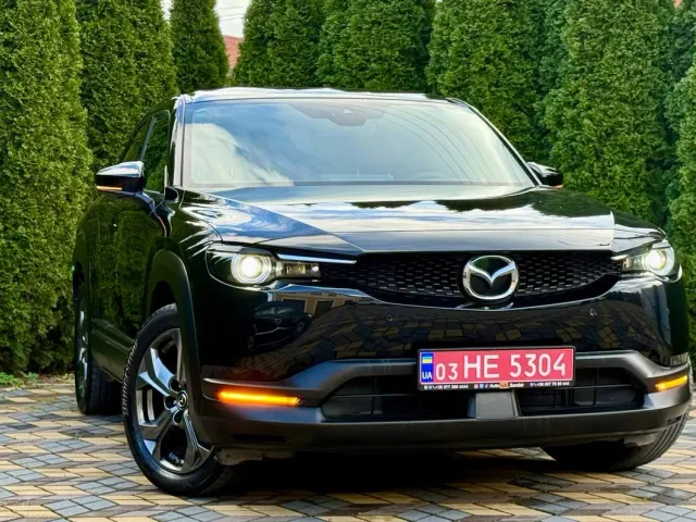 Mazda MX-30 - фото 1