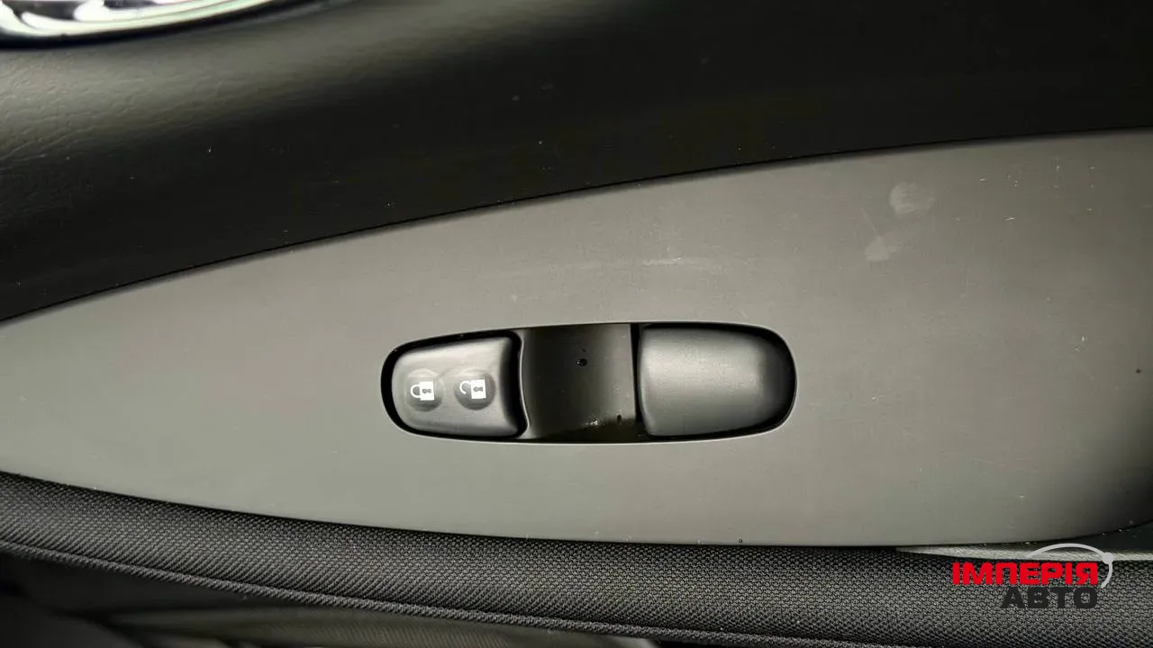 Nissan Leaf - фото 32