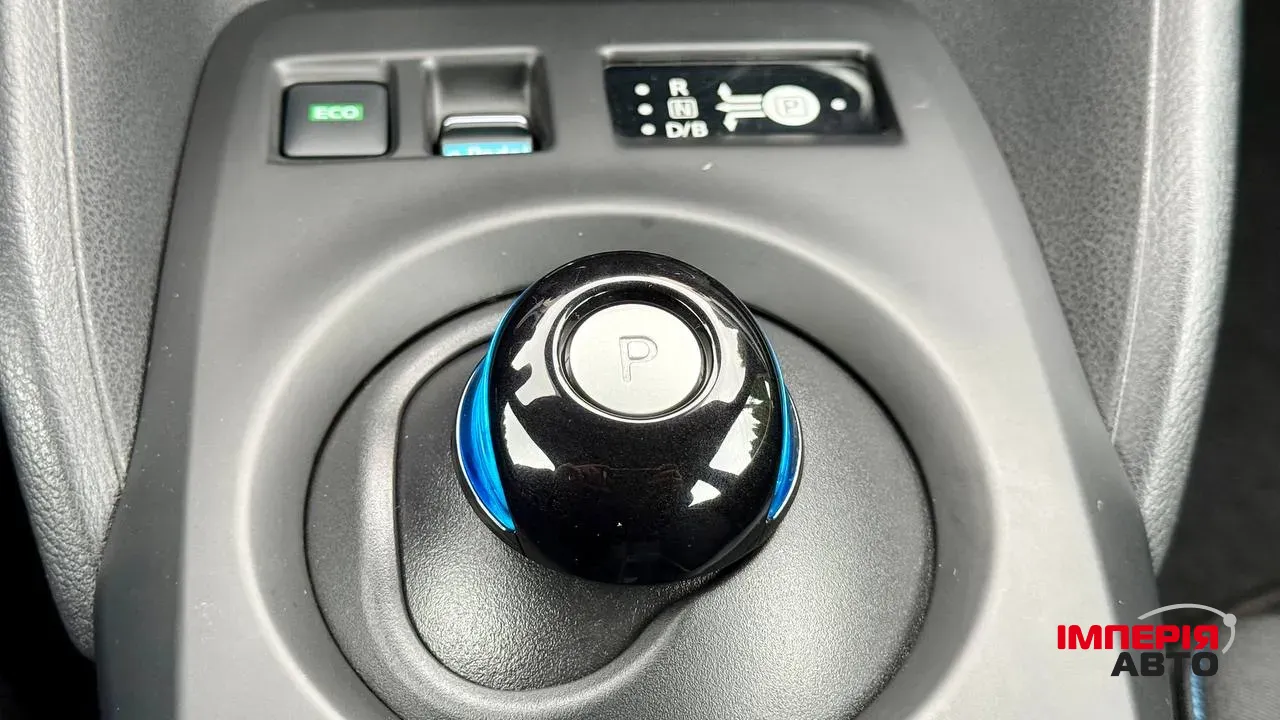 Nissan Leaf - фото 24