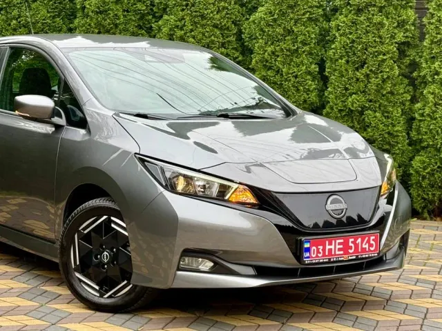 Nissan Leaf - фото 2